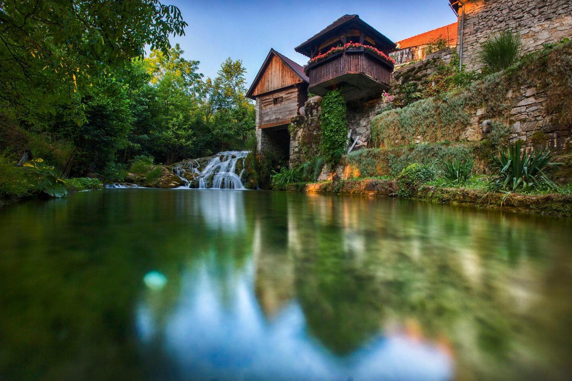 Guest House Buncic Rooms & Apartments Slunj Exterior photo