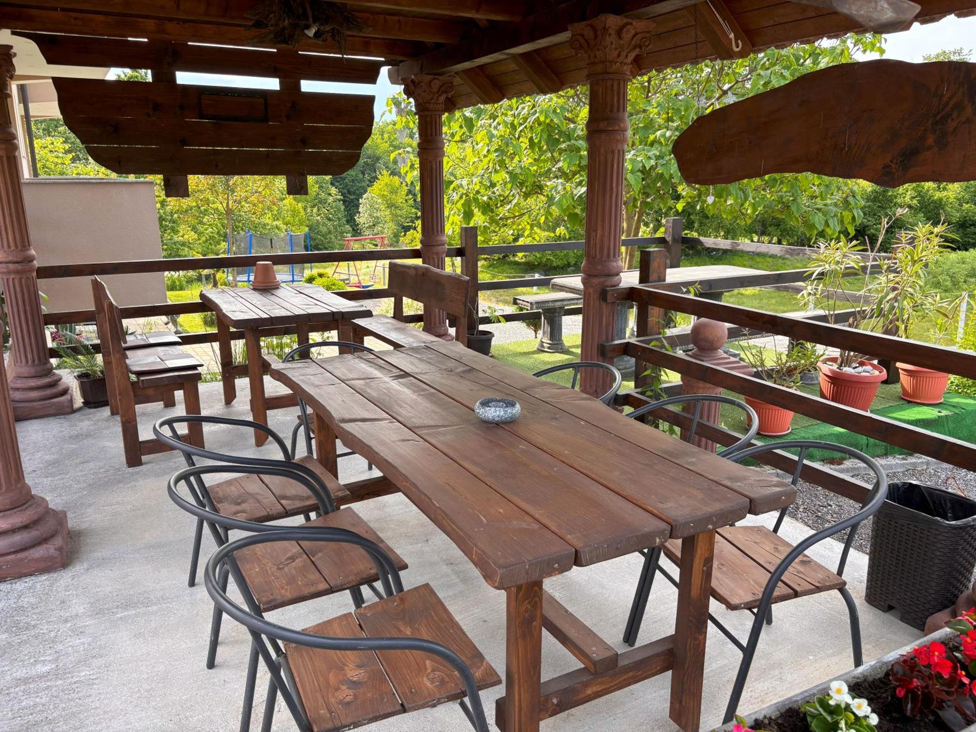 Guest House Buncic Rooms & Apartments Slunj Exterior photo