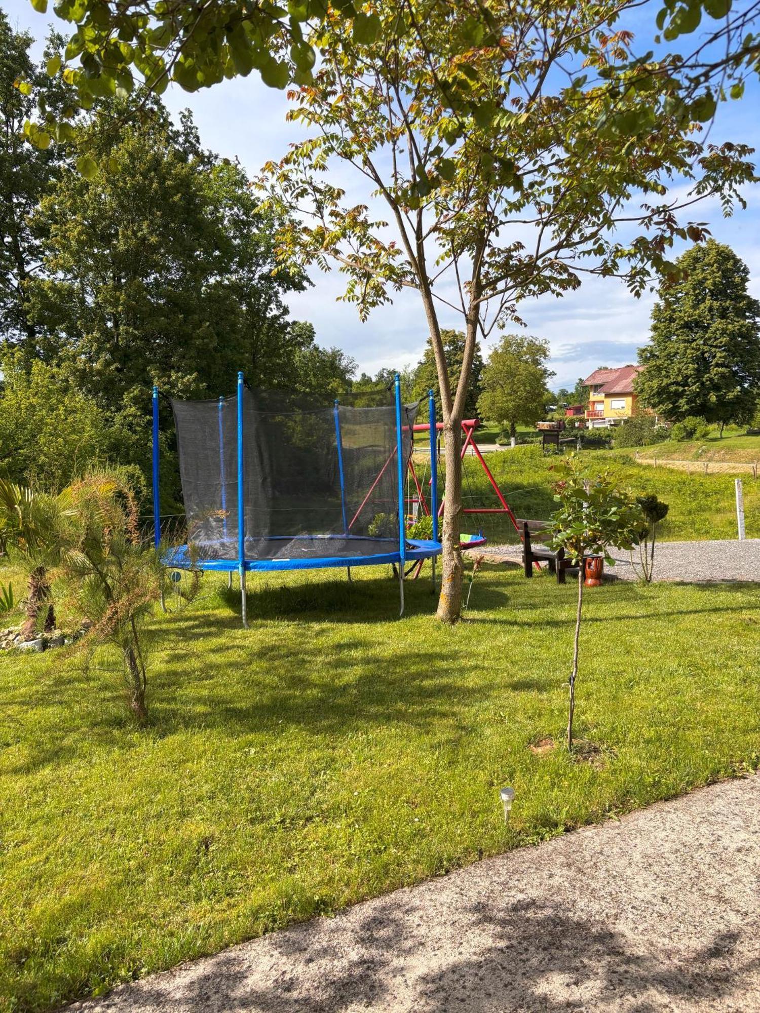 Guest House Buncic Rooms & Apartments Slunj Exterior photo