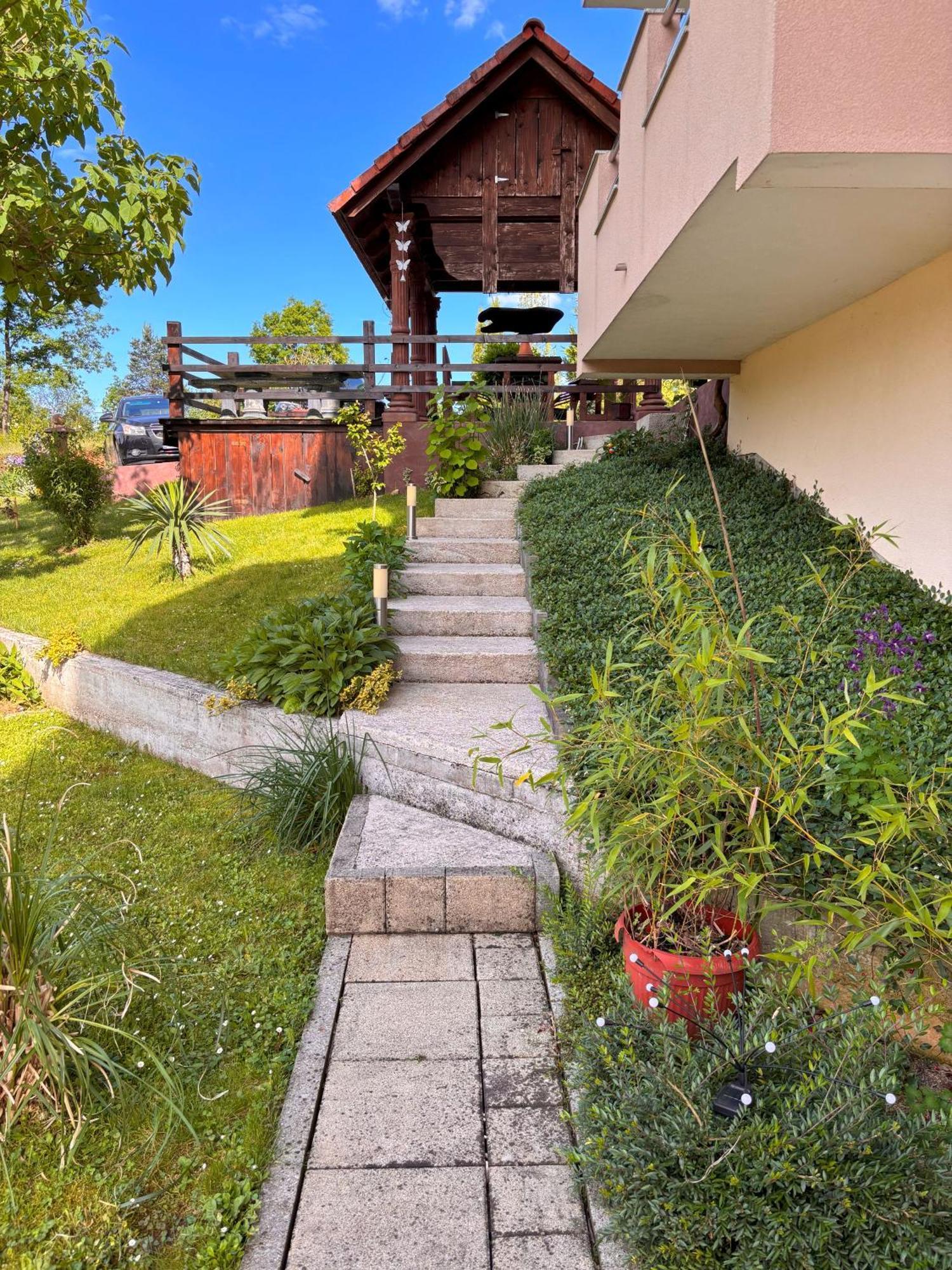 Guest House Buncic Rooms & Apartments Slunj Exterior photo