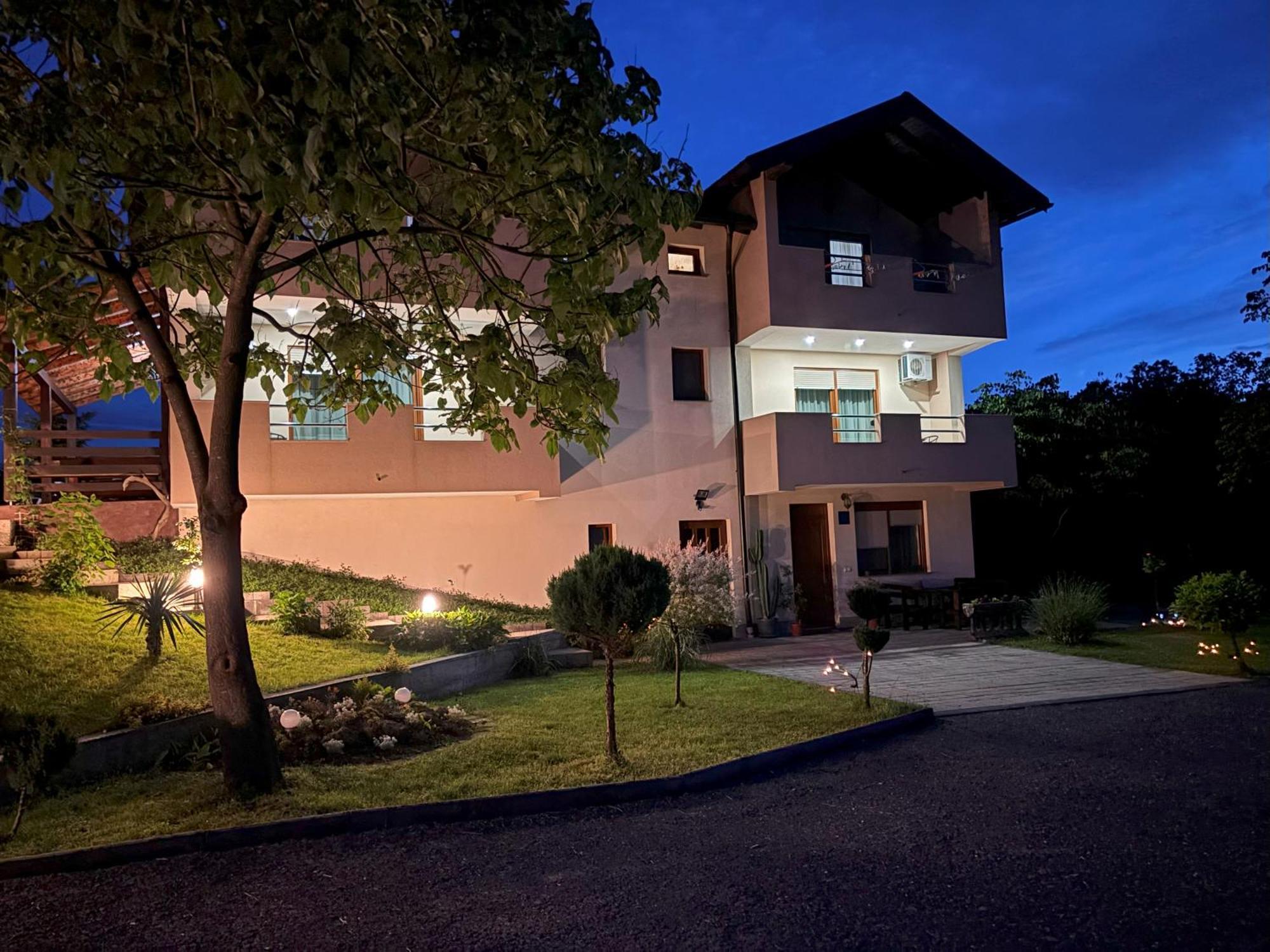 Guest House Buncic Rooms & Apartments Slunj Exterior photo